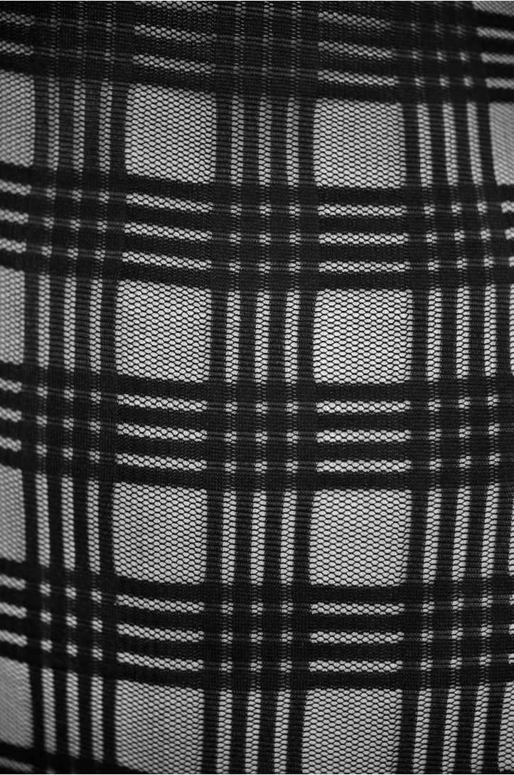 FLEXIBLE CHECKED TULLE