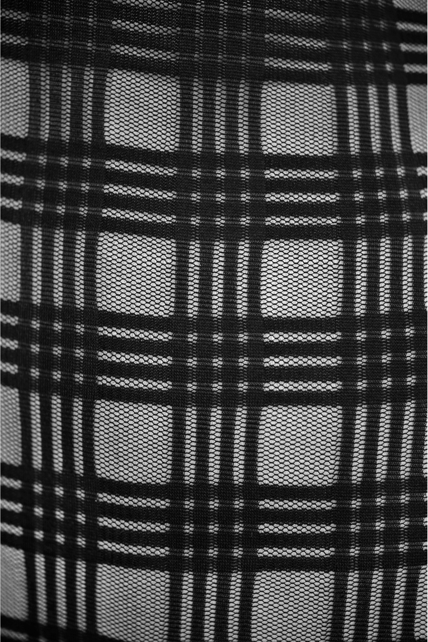 FLEXIBLE CHECKED TULLE