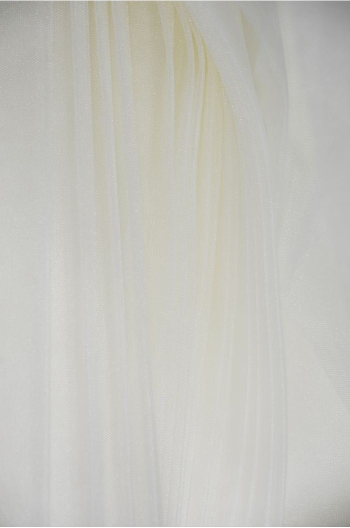 ITALIAN OPALESCENT MEDIUM TULLE