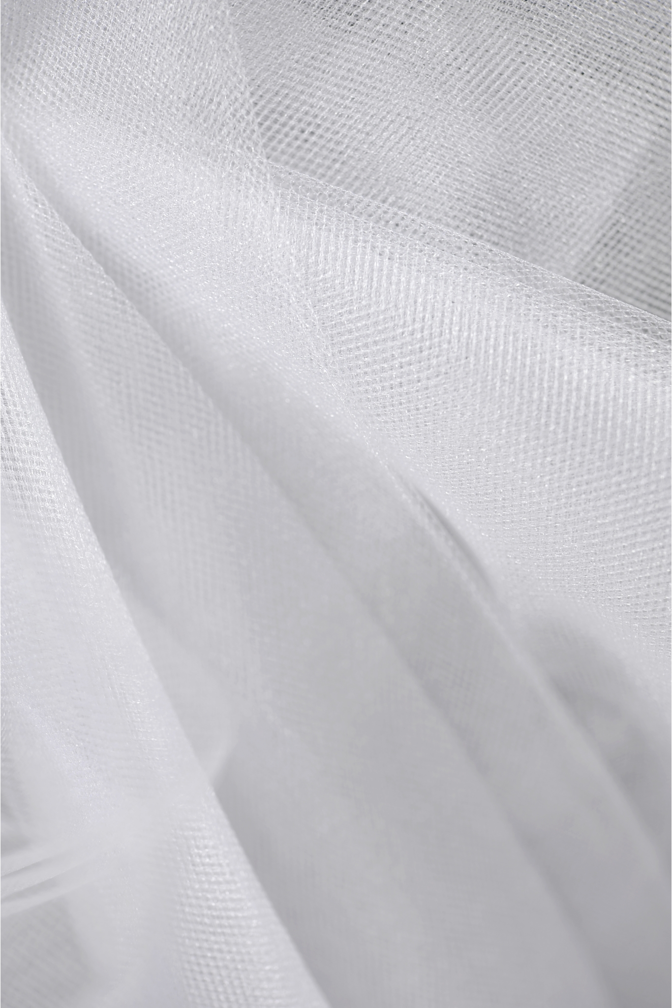 ITALIAN OPALESCENT MEDIUM TULLE