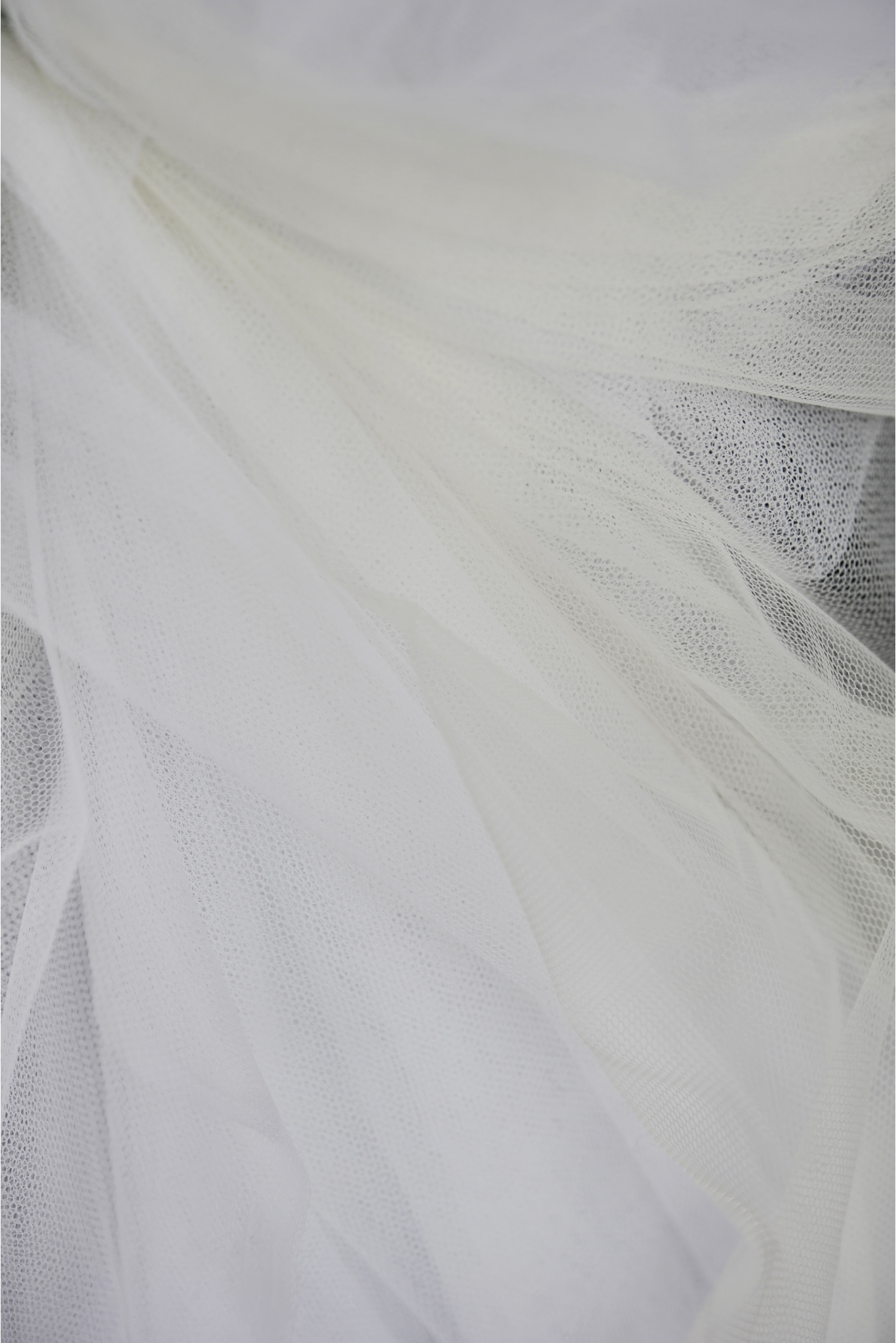 MEDIUM TULLE N44 LACE GROUND