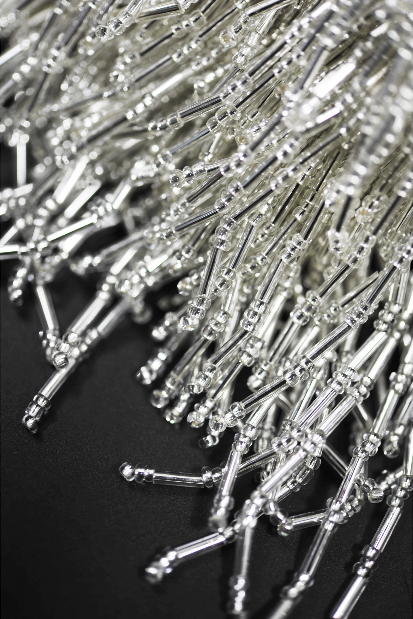 VL100 WIDE CRYSTAL TASSEL TRIMMING