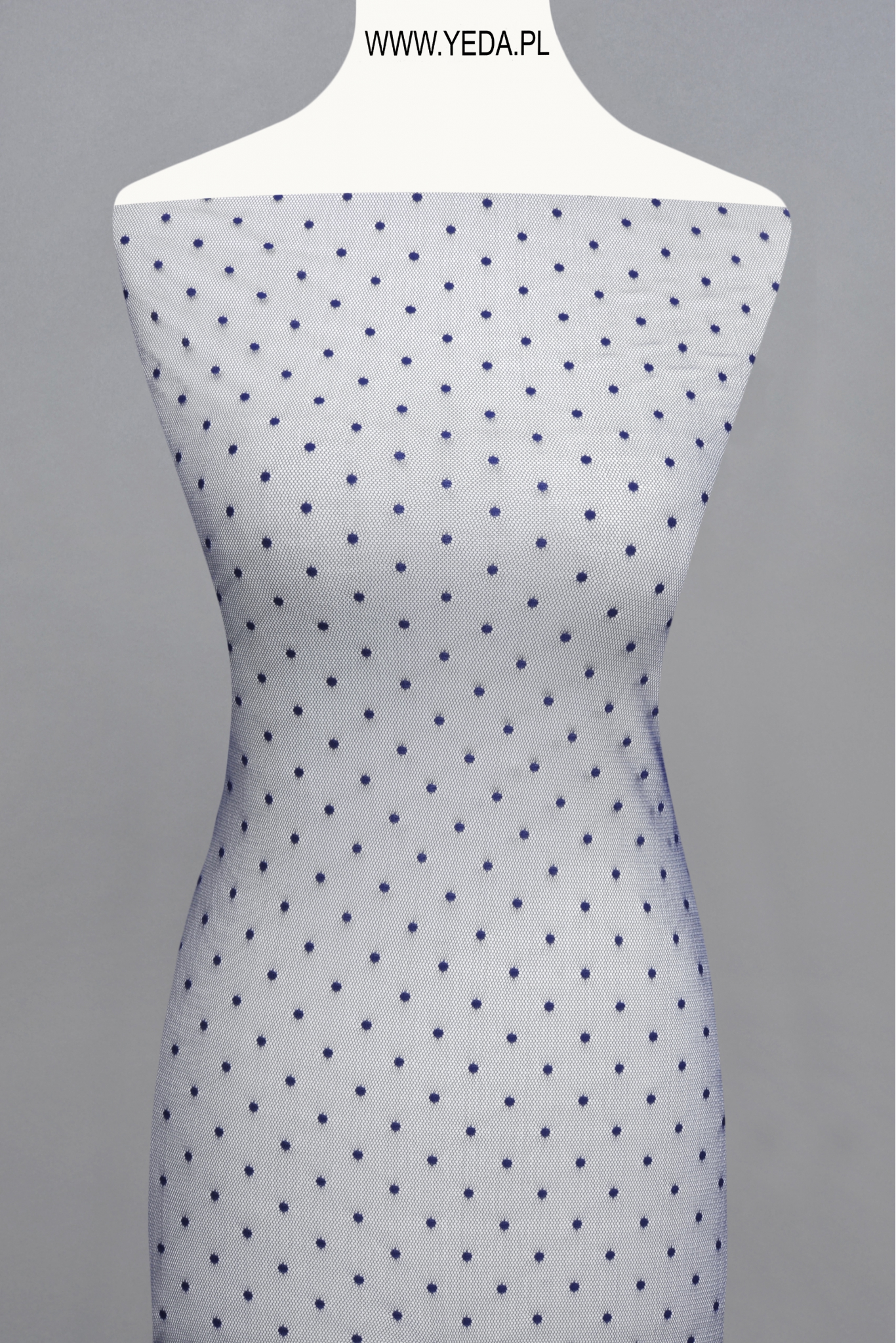 MIĘKKI TIUL W KROPKI