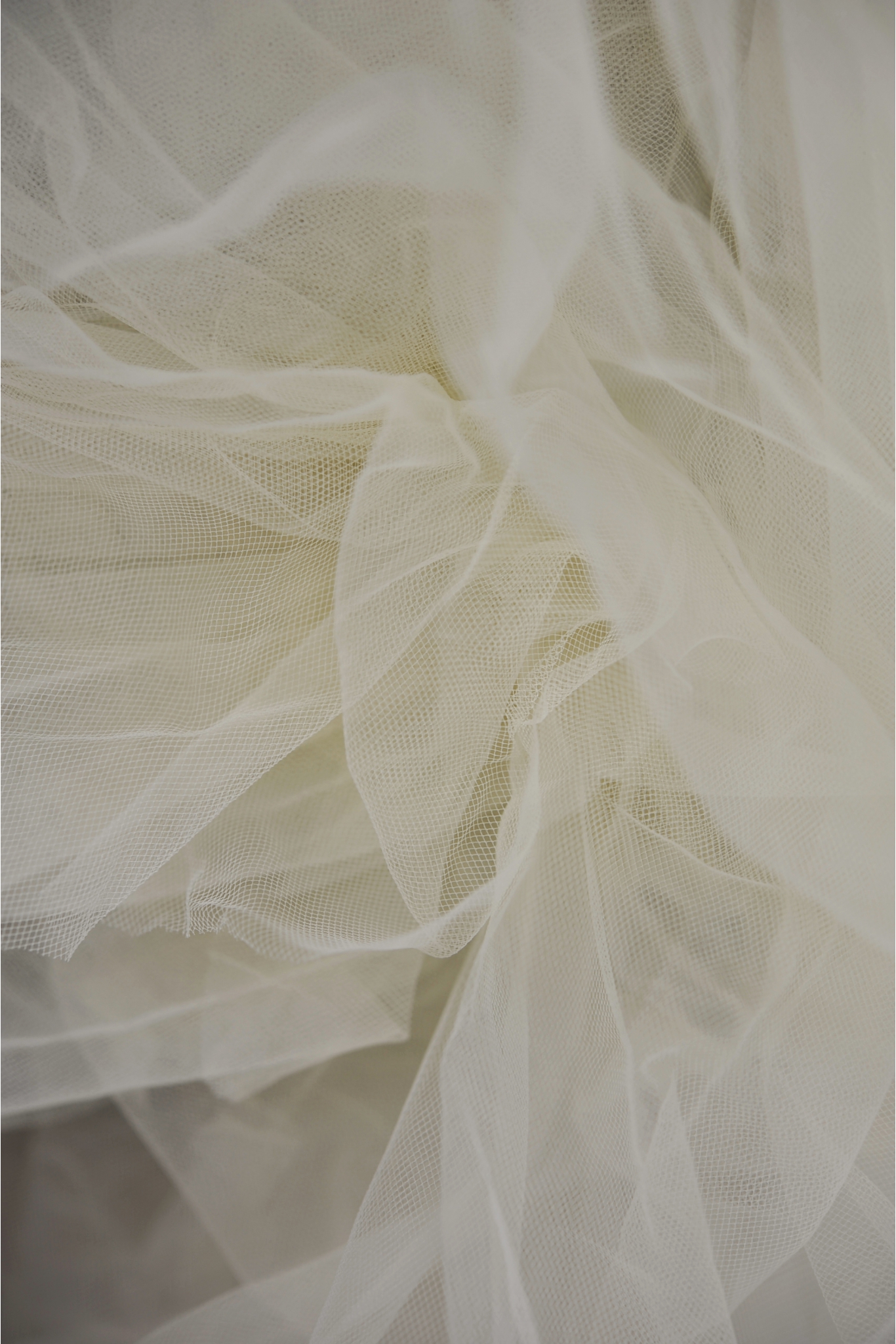 Tiul sukienkowy elastyczny "jedwabny"