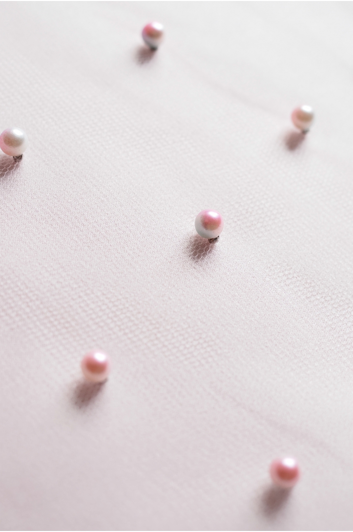 TÜLL RAINBOW DICHT MIT PERLEN VERZIERT