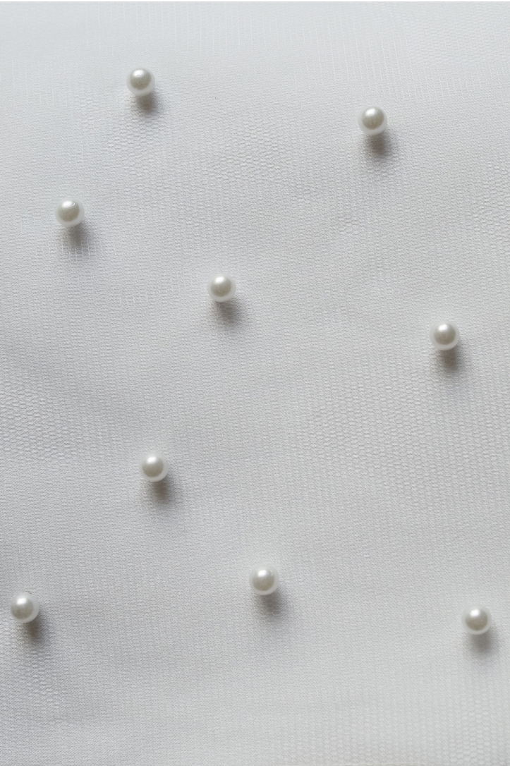 TIUL GĘSTO ZDOBIONY PERŁAMI C148