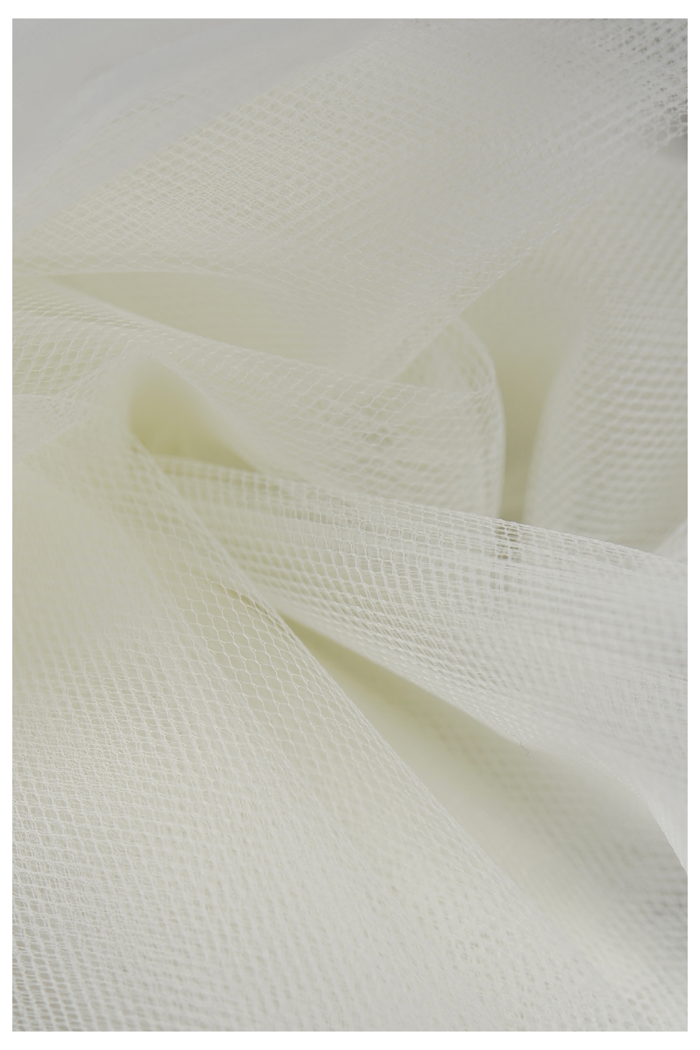 TIUL211 ITALIAN MATT TULLE