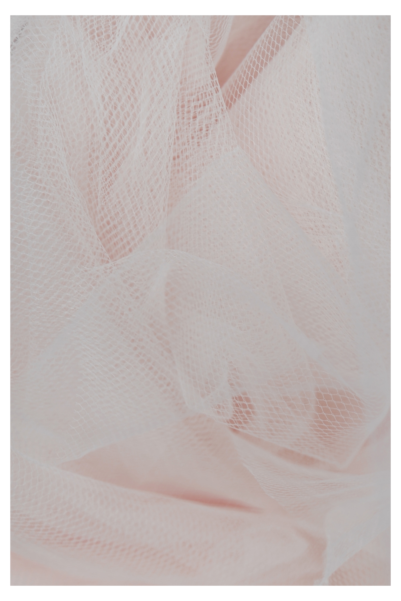 TIUL211 ITALIAN MATT TULLE