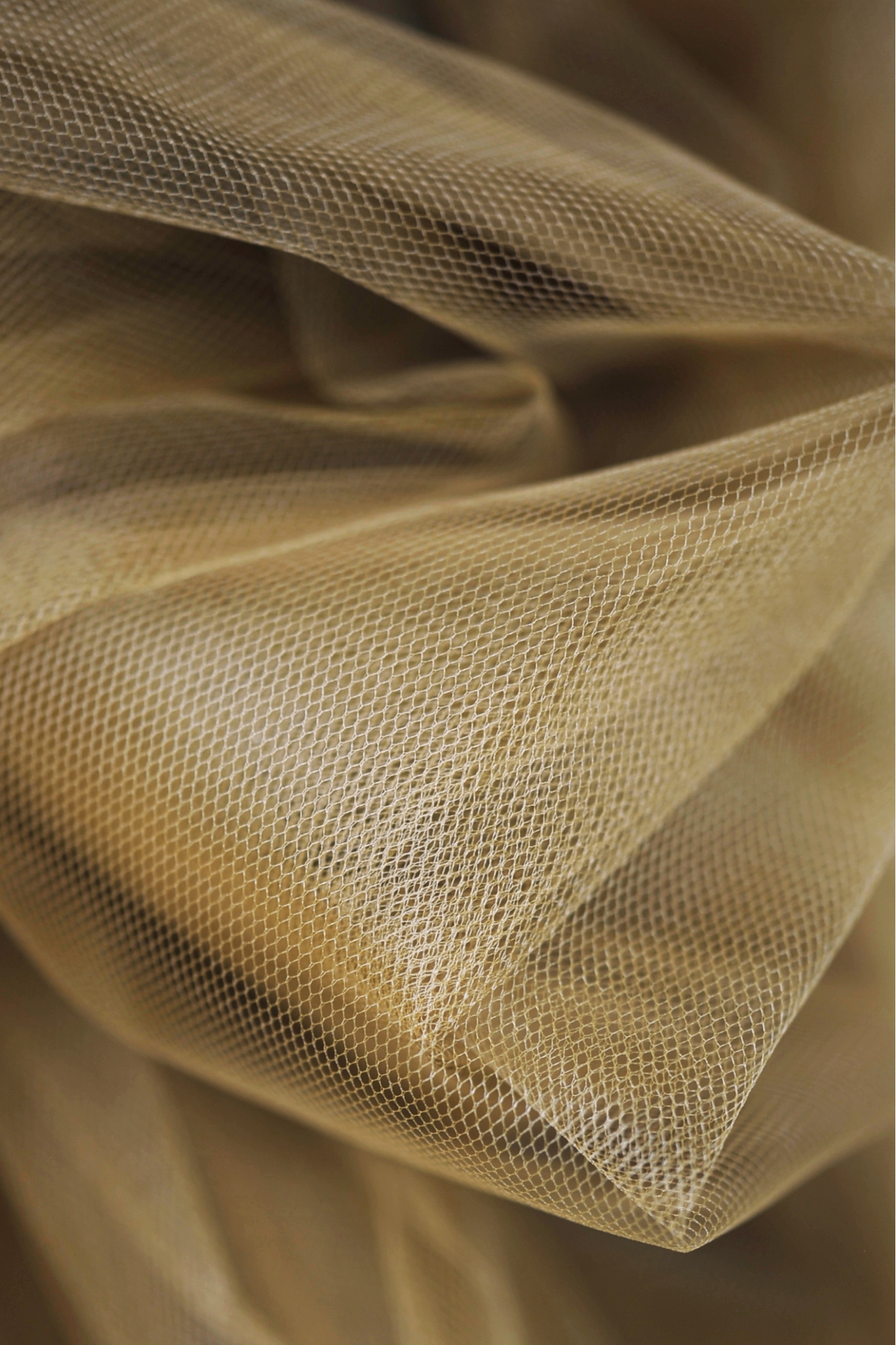 TIUL211 ITALIAN MATT TULLE