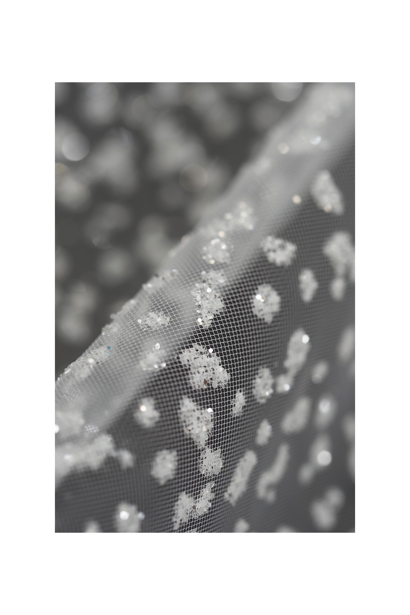 TIUL Z BROKATEM VO 10120