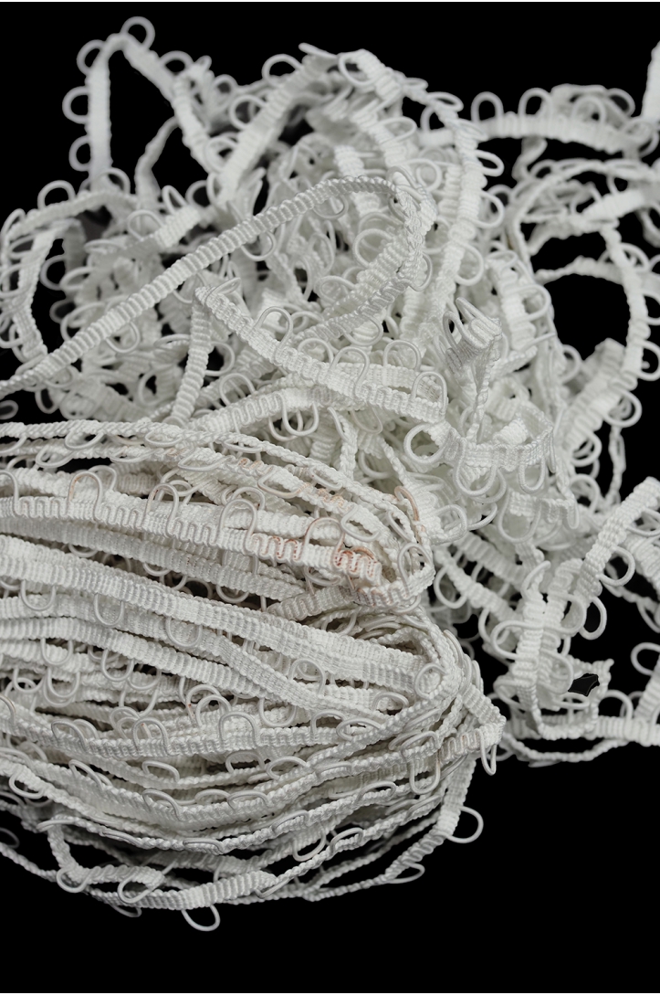 C117 ELASTIC BUTTON LOOP TAPE WIDE 2 TYPE