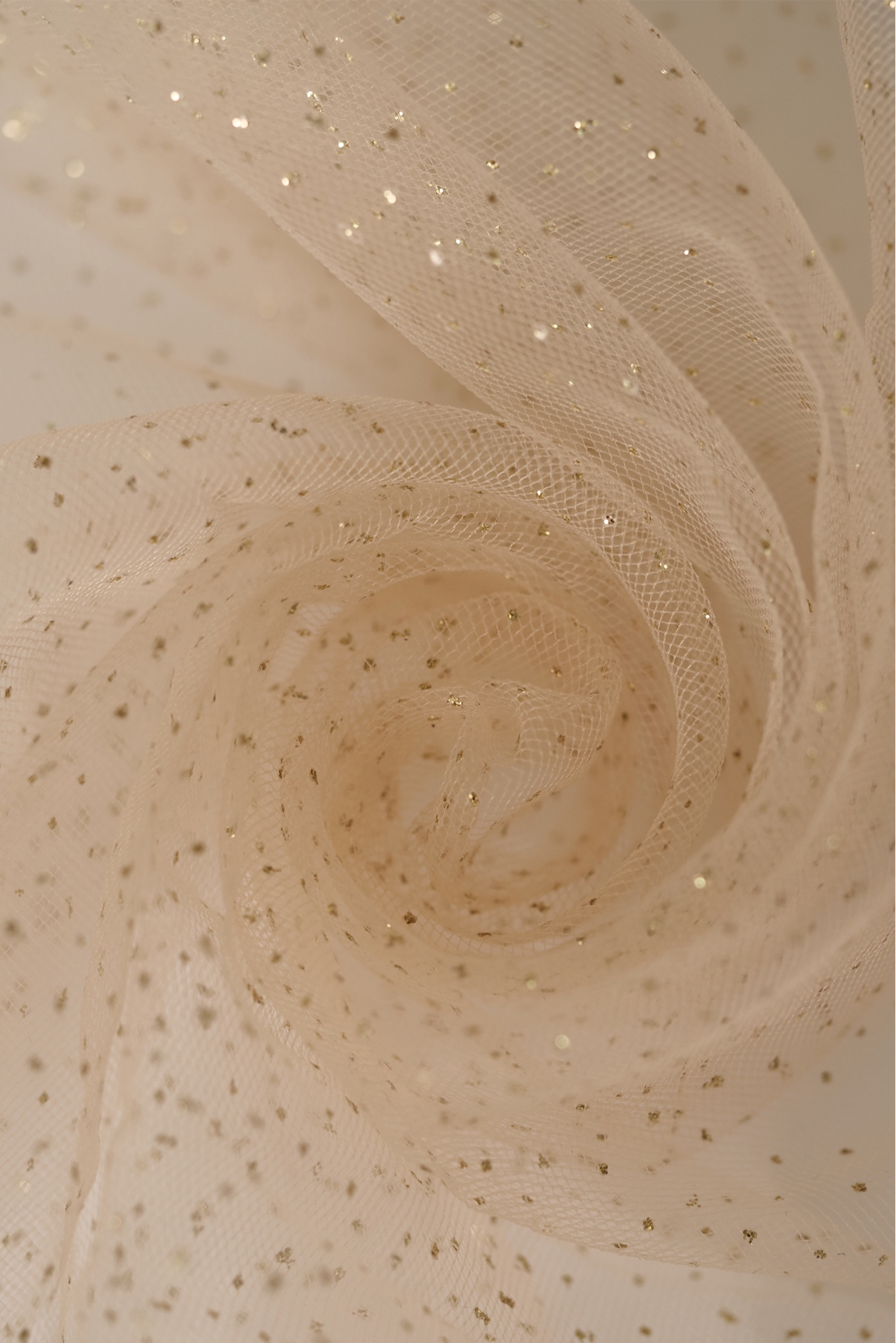 SOFT TULLE WITH DOTS T1153