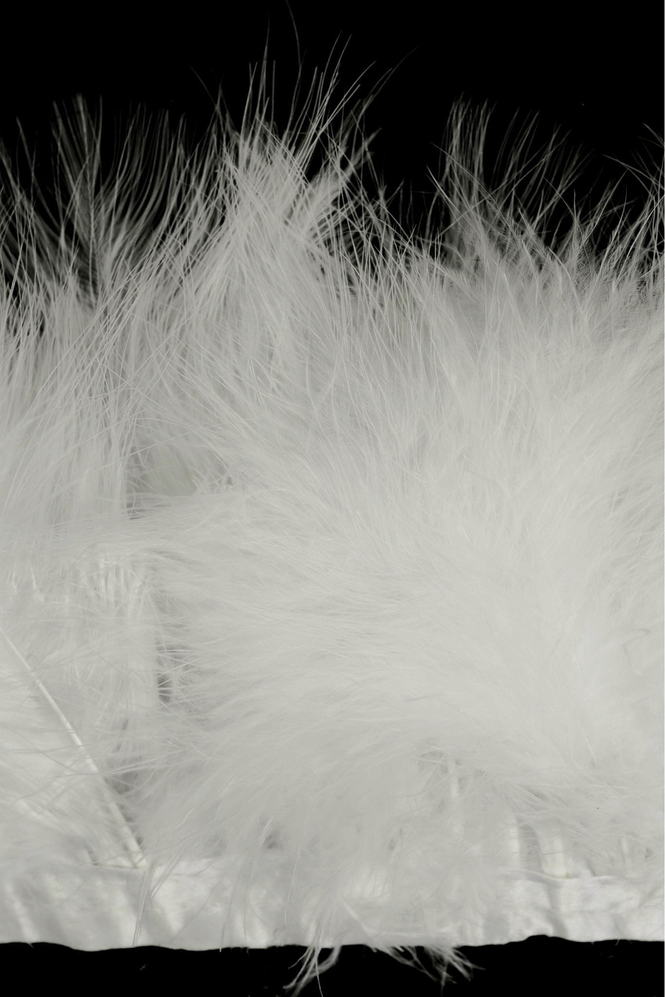 VL OSTRICH FEATHER TRIM 1036