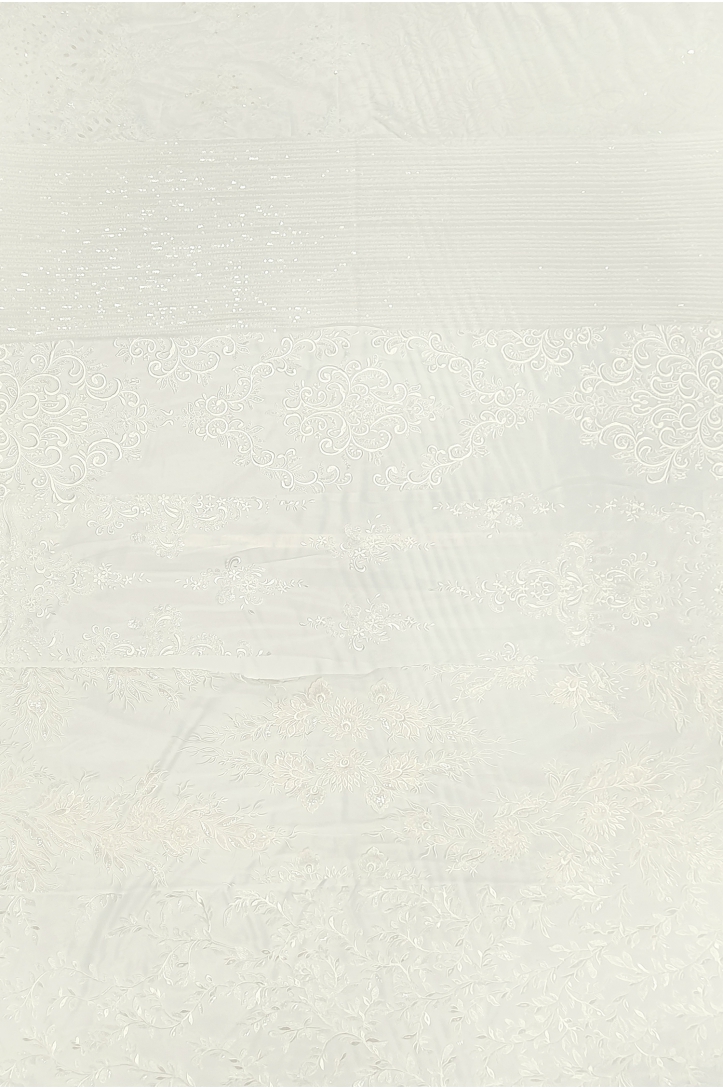 MISCHUNG AUS WEIßEN SPITZEN