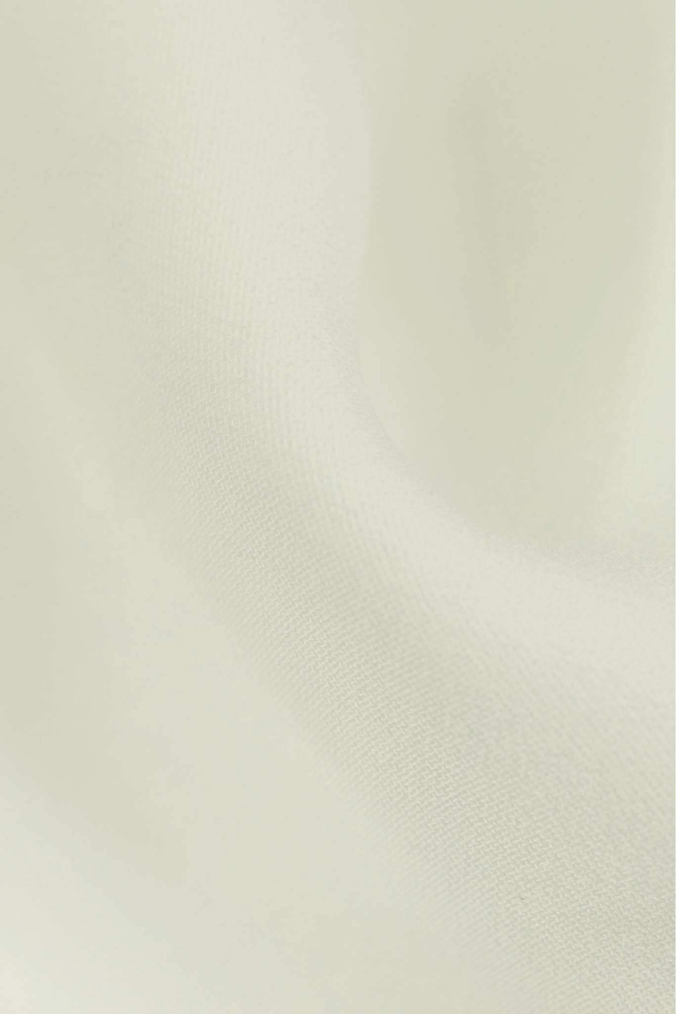 THIN, FLOWING CREPE FR039