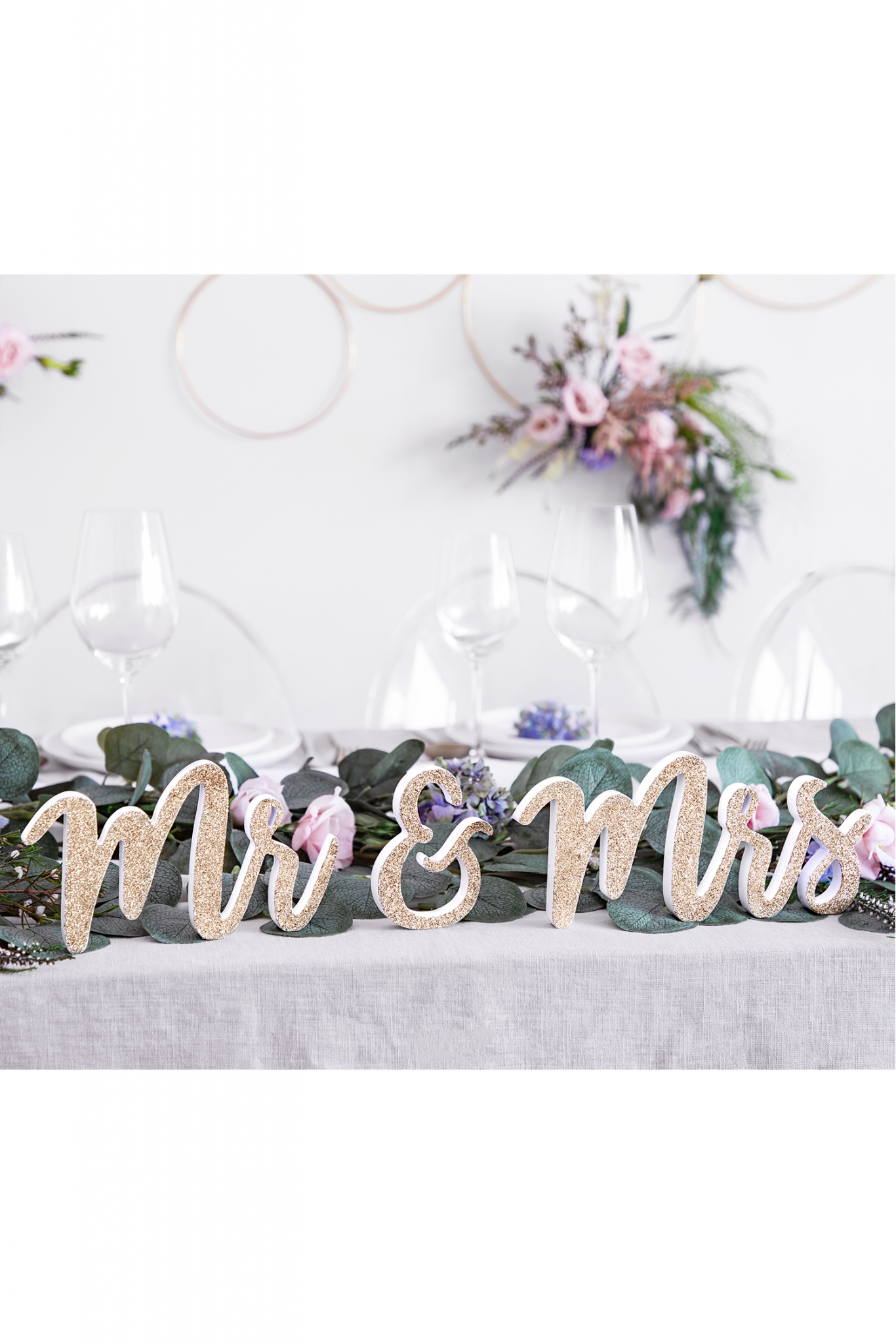 Wooden inscription Mr & Mrs, gold, 50x10cm