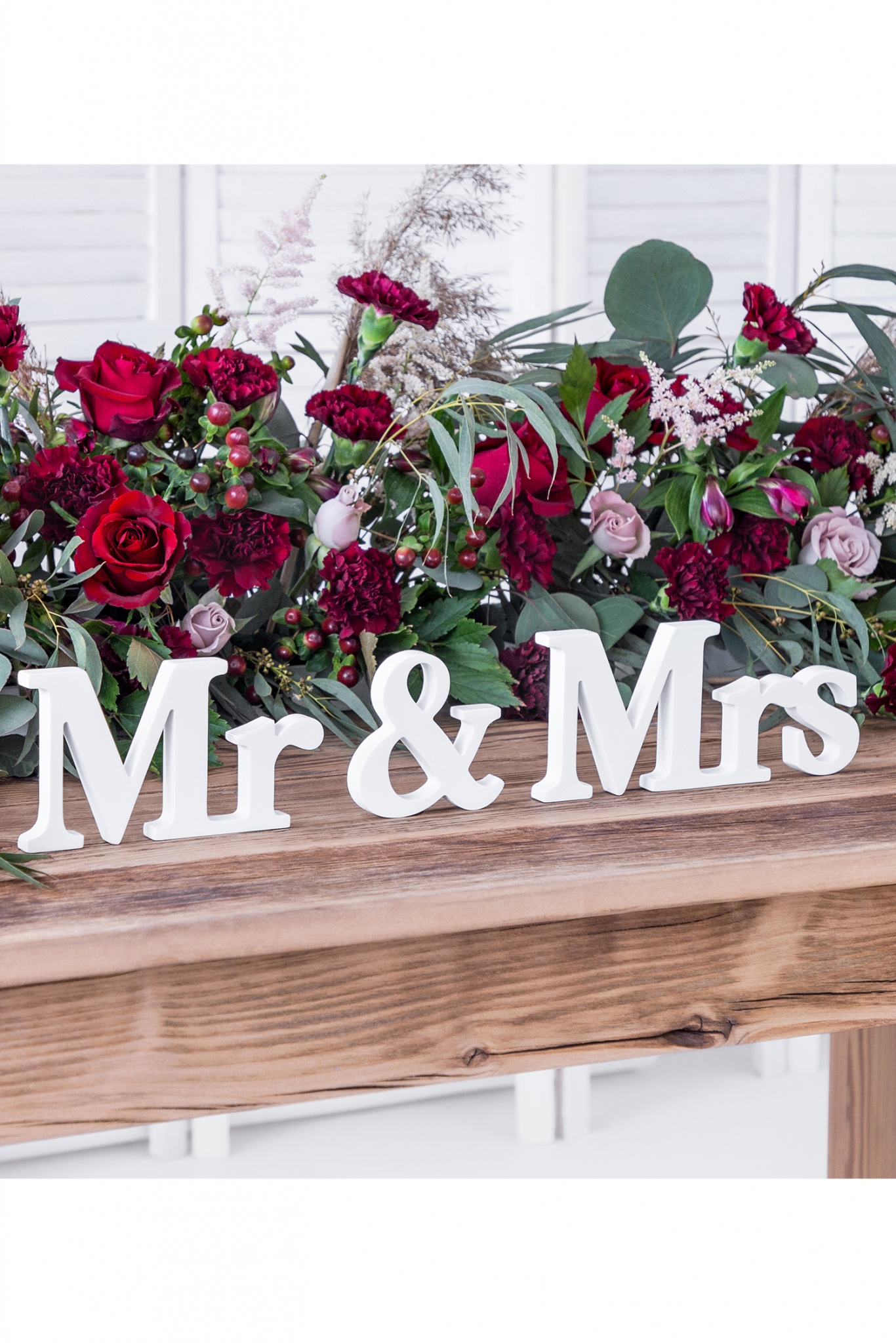 Wooden inscription Mr & Mrs, white, 50x9.5cm