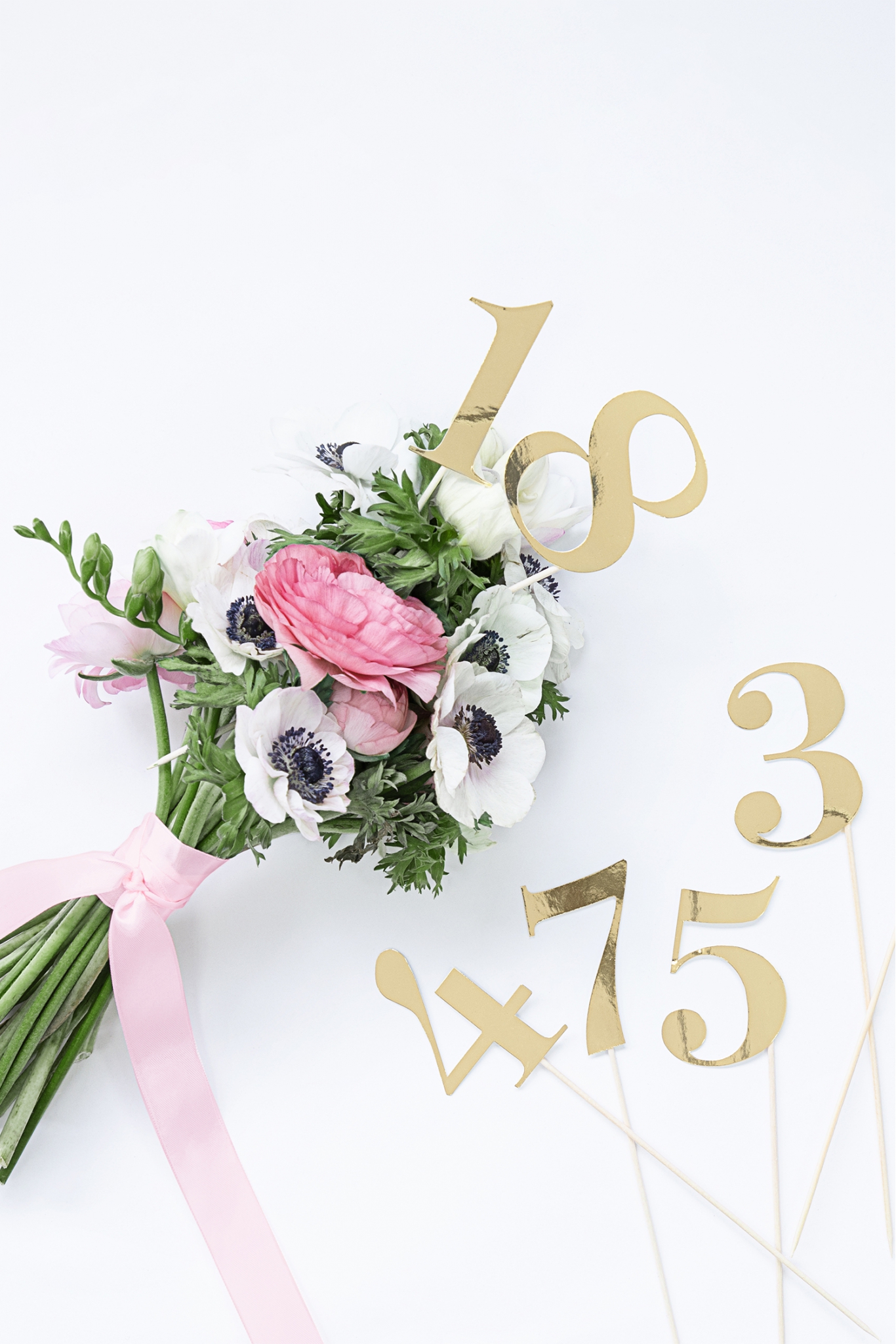 Table numbers, gold, 25.5-26.5cm