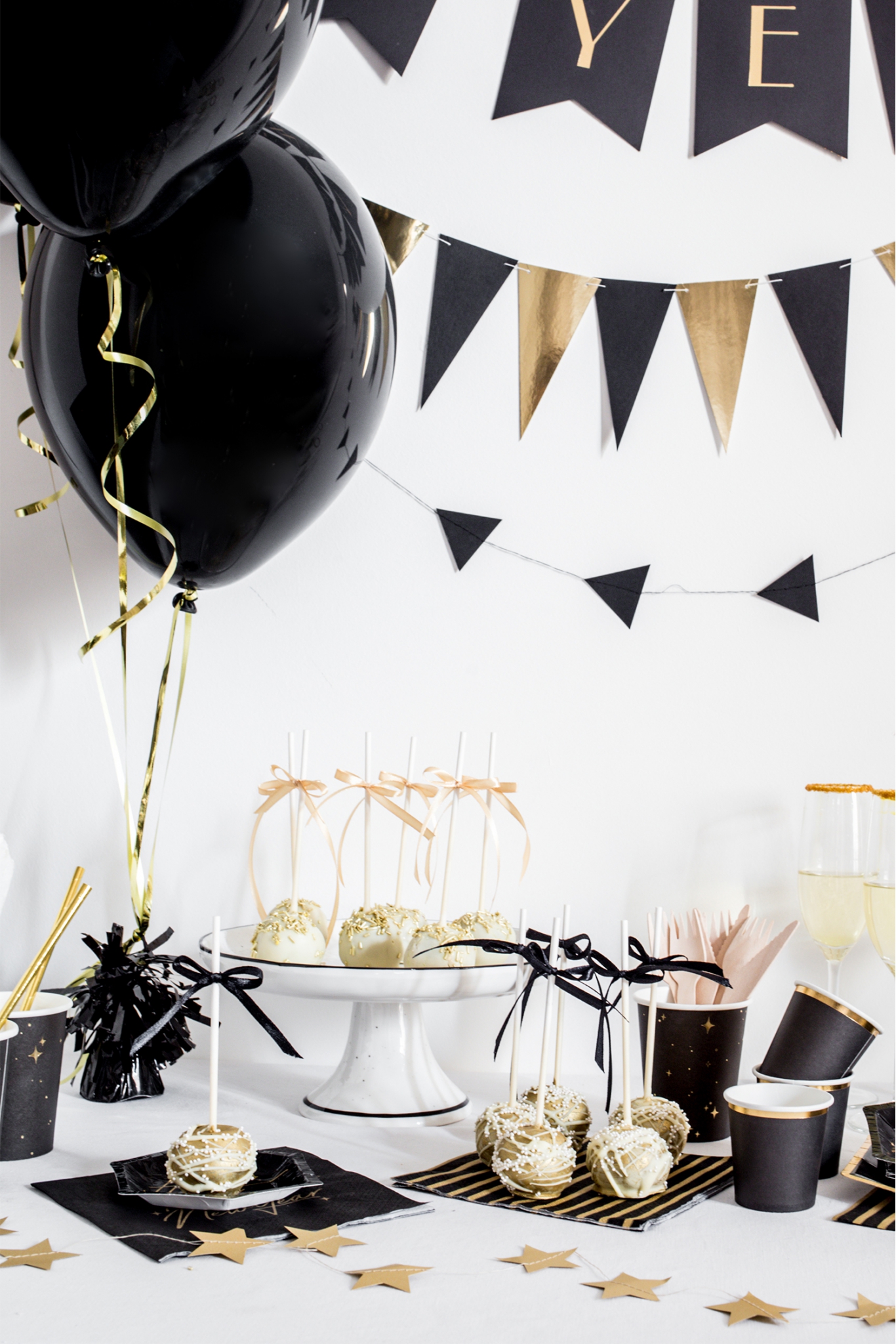 Foil Balloon Weight Black