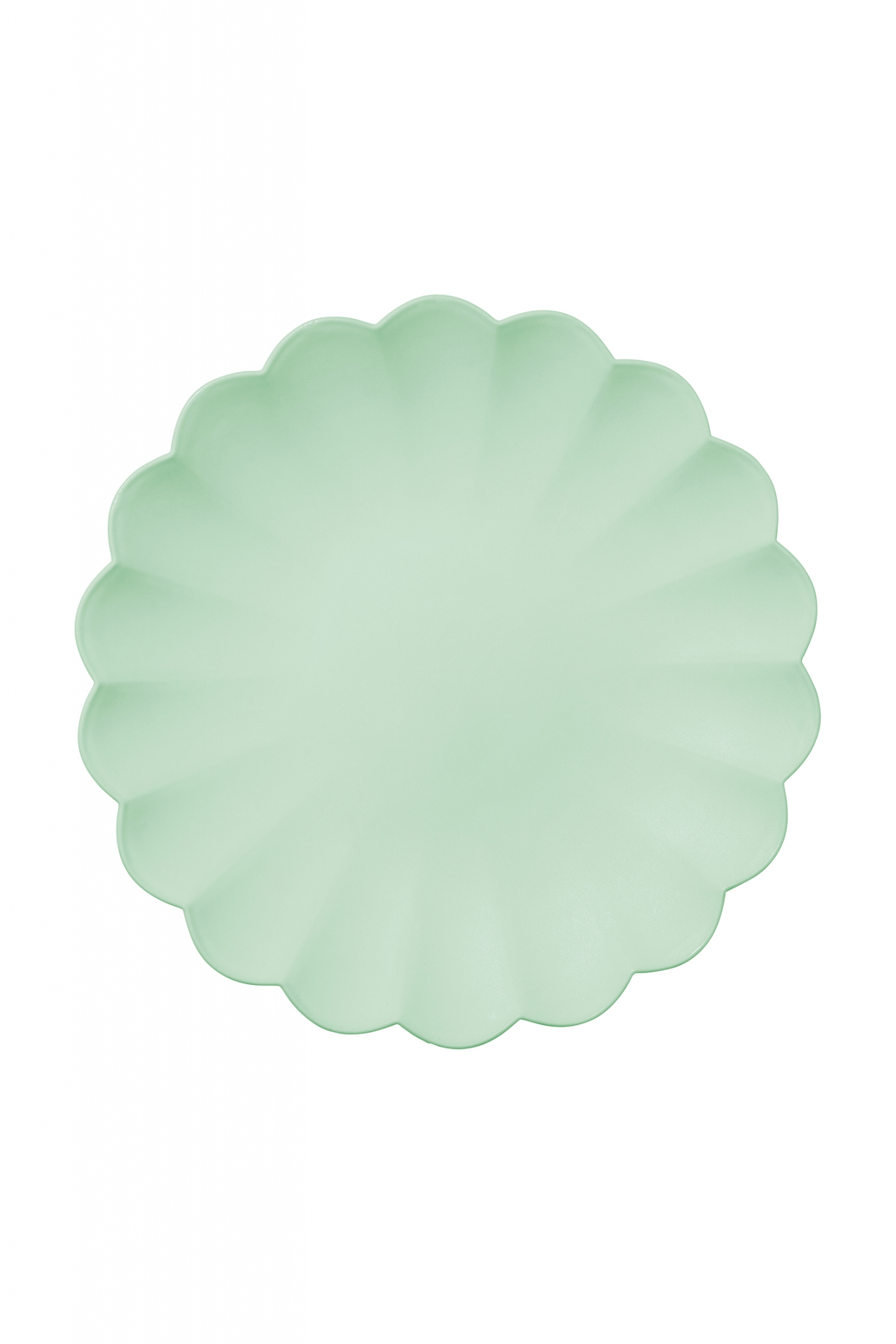 Plastic plates with a frill