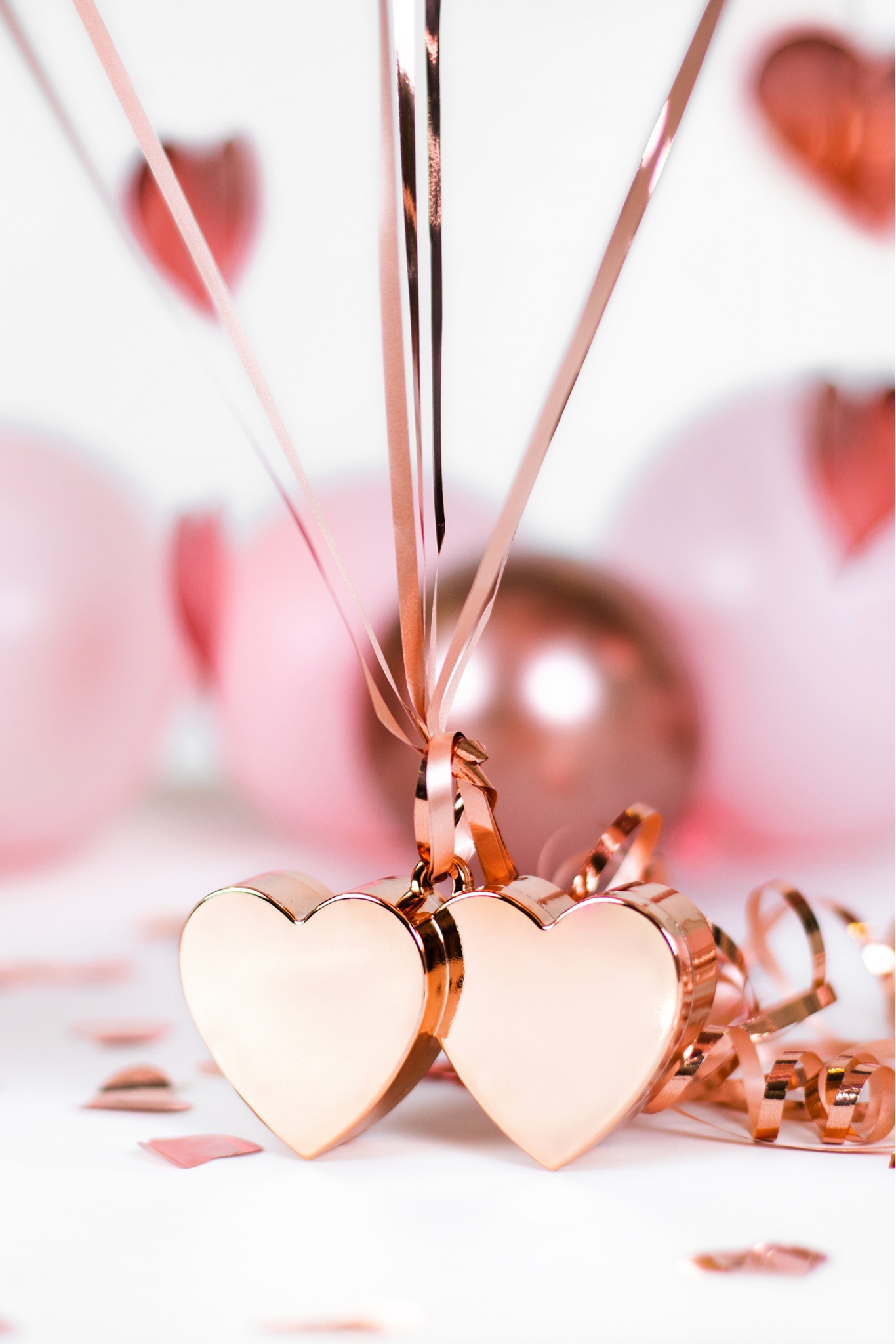 Balloon weight hearts