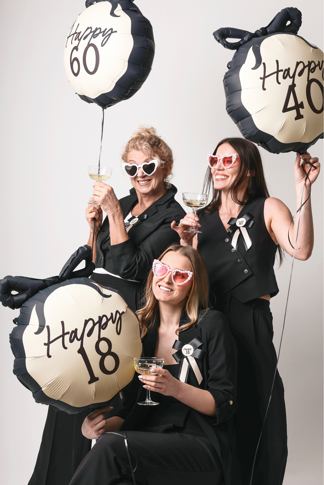 Heart-shaped glasses with pearls