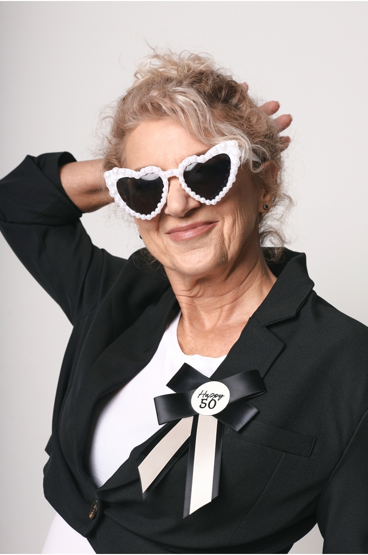 Heart-shaped glasses with pearls