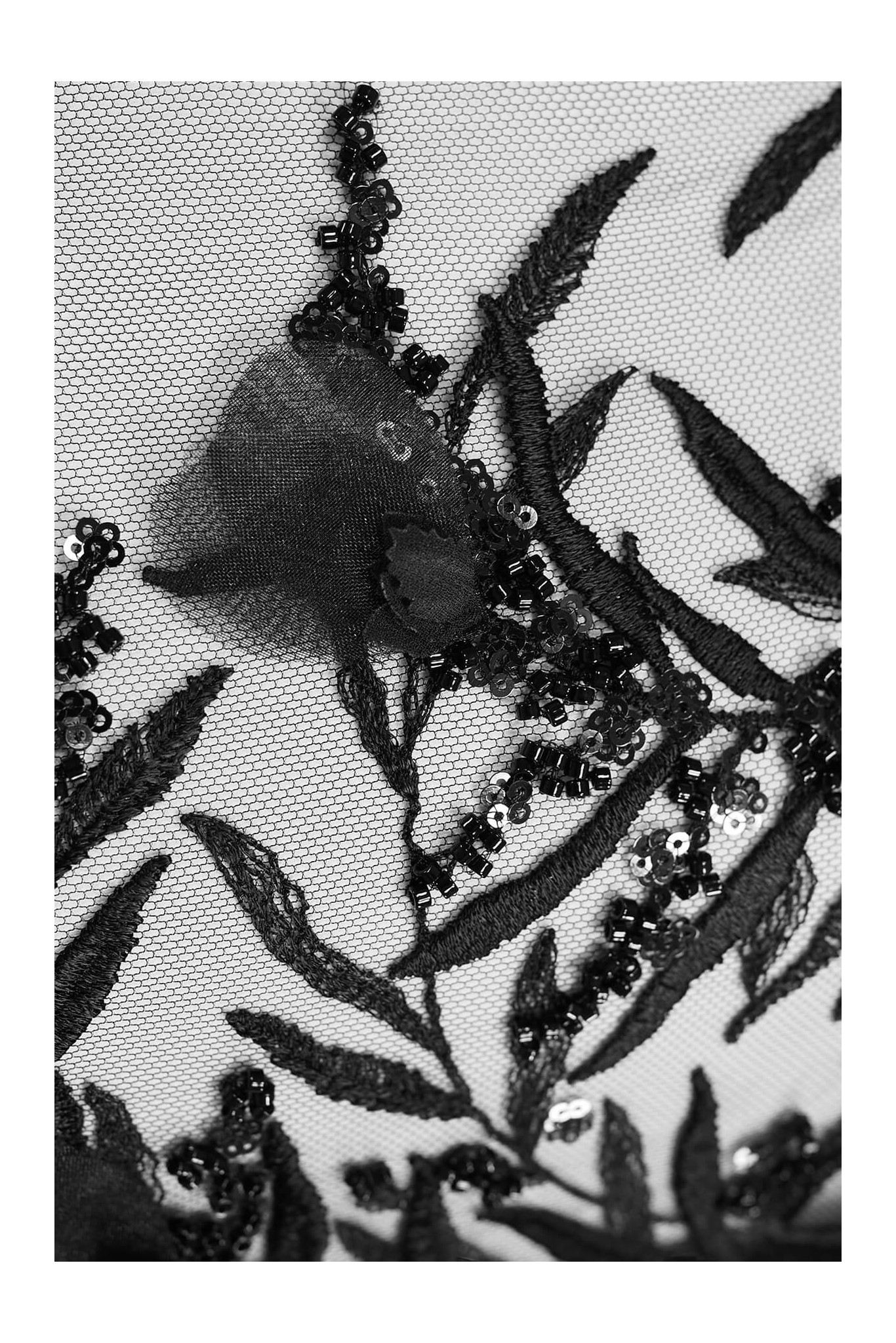 KORONKA WIECZOROWA ŚLUBNA 3D W36247 BLACK