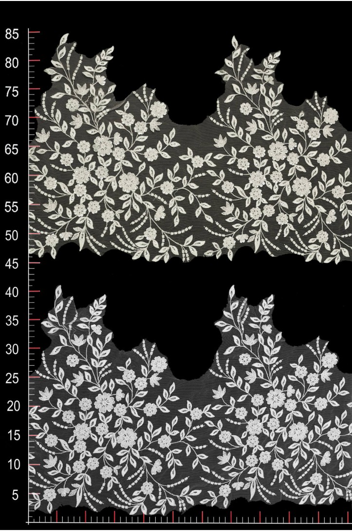 BAND 11013 PAILLETTEN PRAWA