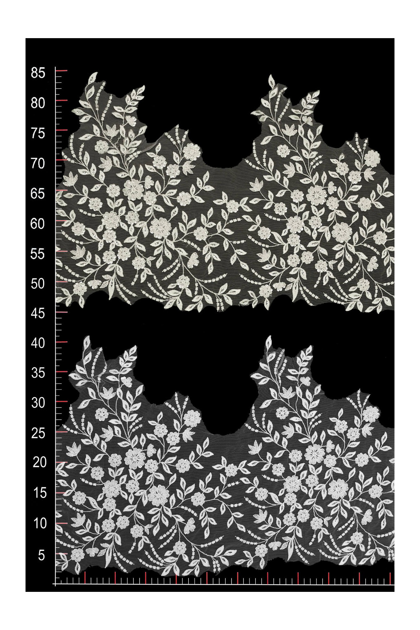 BAND 11013 PAILLETTEN PRAWA
