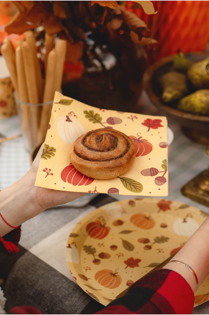 Autumn Pumpkins and Acorns napkins, 33 x 33 cm