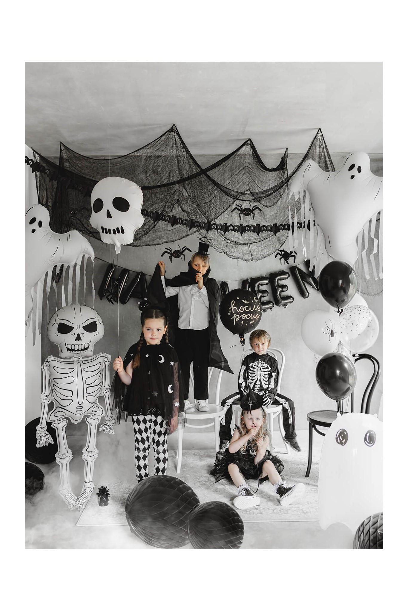 XXL Skeleton foil balloon, 46 x 129 cm